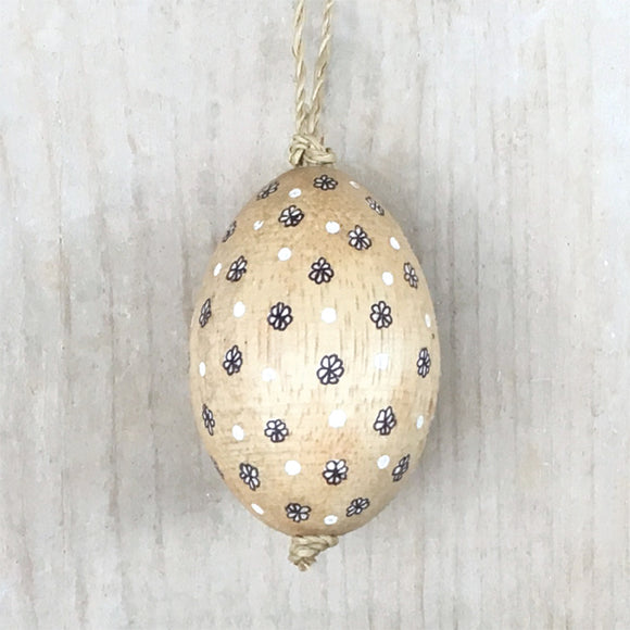 Hand Painted Wooden Egg Daisies