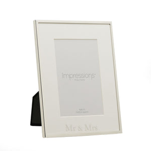 Mr and Mrs 4" x 6" Silver Photo frame with mount.