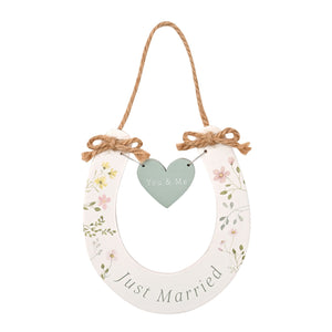 Love Story Wildflower Horseshoe