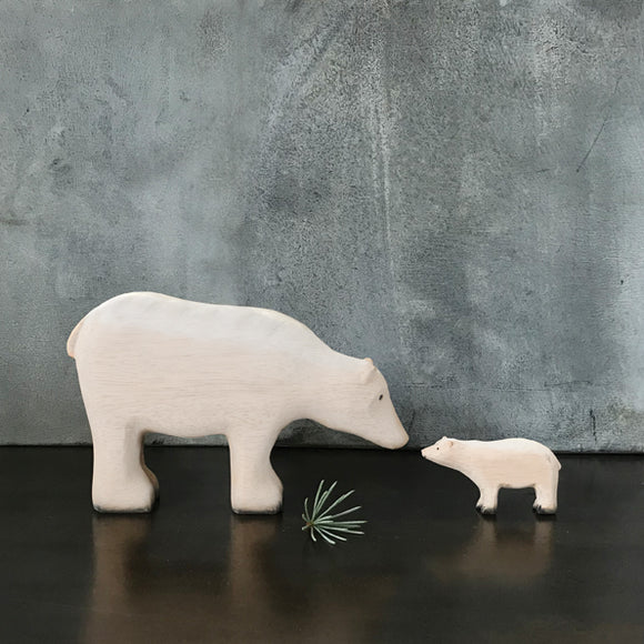 Wooden polar bear set